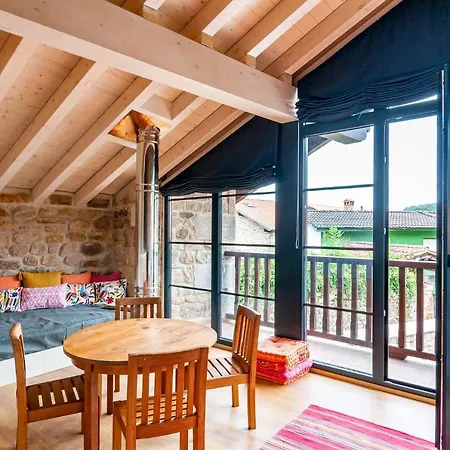 La Casa De Piedra Сasa de vacaciones *