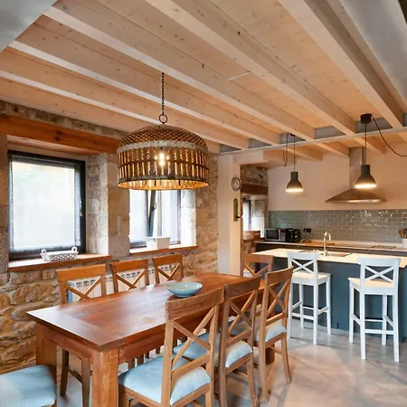 La Casa De Piedra Holiday home