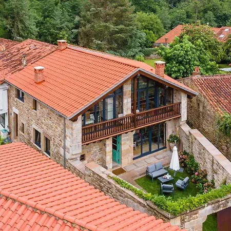 La Casa De Piedra Сasa de vacaciones Herrera de Ibio