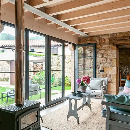 La Casa De Piedra Herrera de Ibio