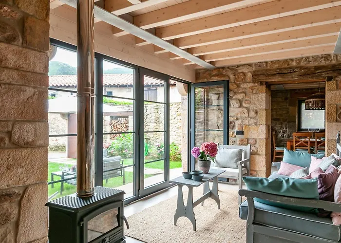 La Casa De Piedra Herrera de Ibio